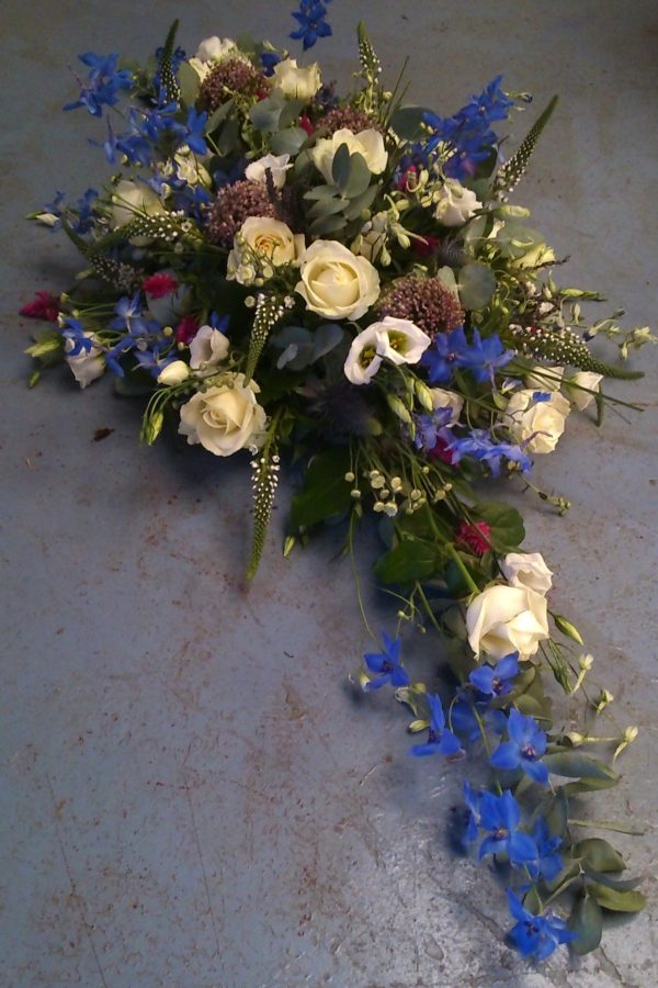 Blue and White Double Ended Spray